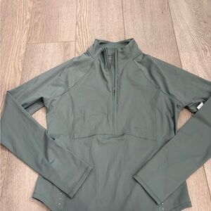 Old Navy Active Light Gray Long Sleeve Top